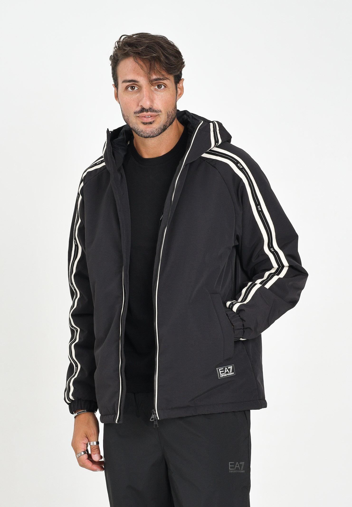 EA7 Piumino nero da uomo con bande logate 7M000975AF16828 UC001 EA7 