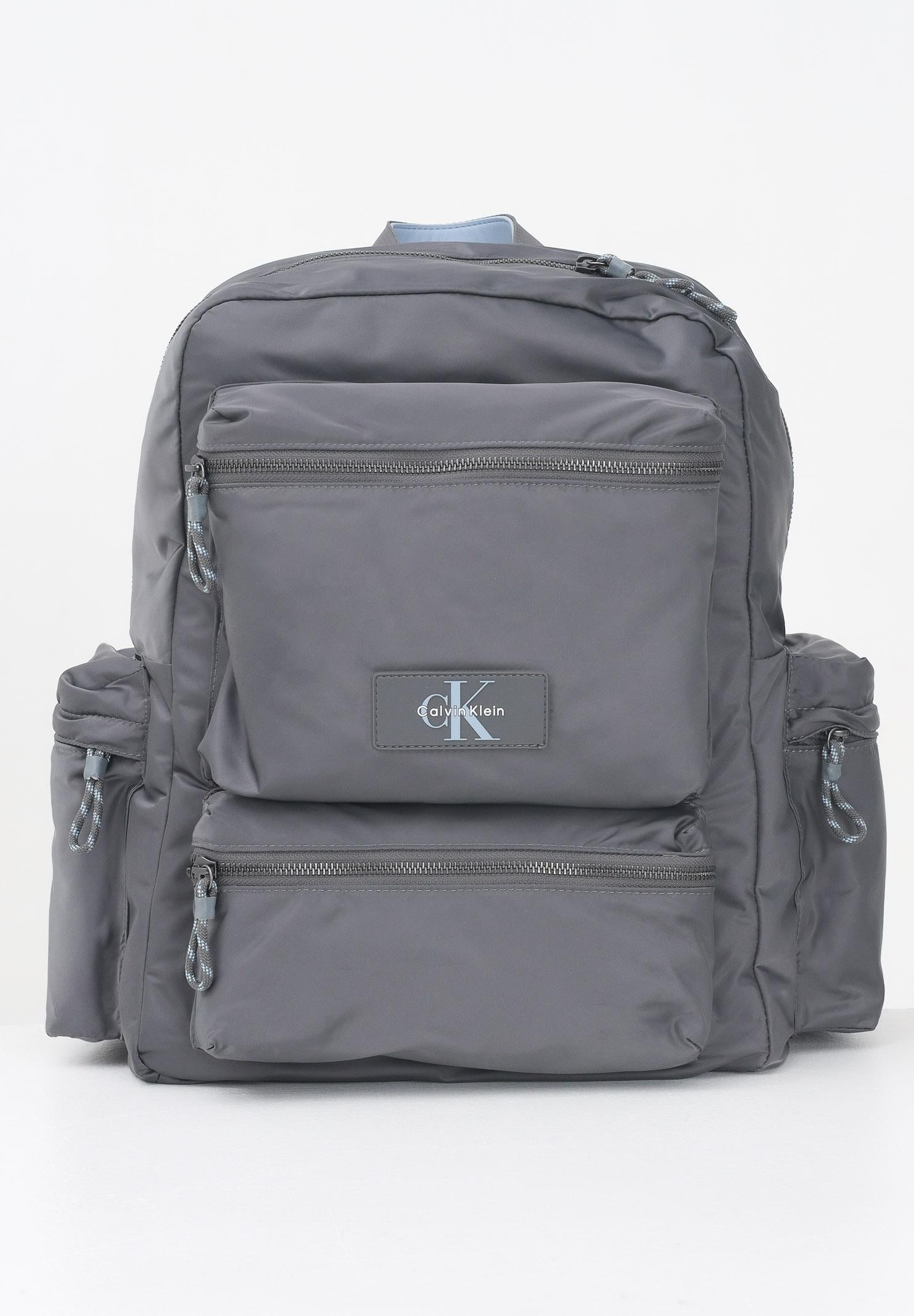 CALVIN KLEIN Zaino grigio da uomo in tessuto tecnico LV04G3122G PCG CALVIN KLEIN 