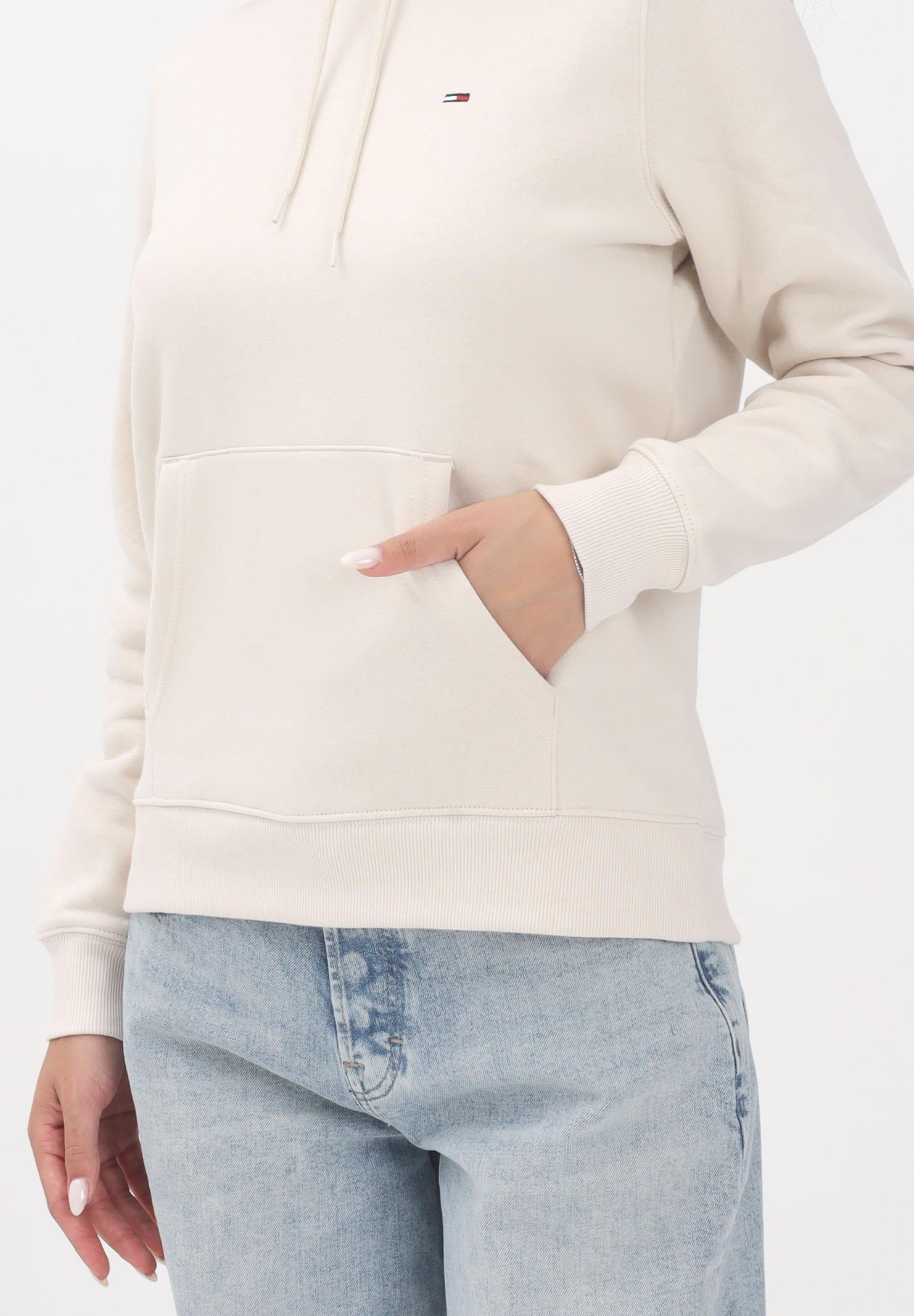 TOMMY JEANS Felpa con cappuccio beige da donna rifinita da logo DW0DW19958ACH . TOMMY JEANS 
