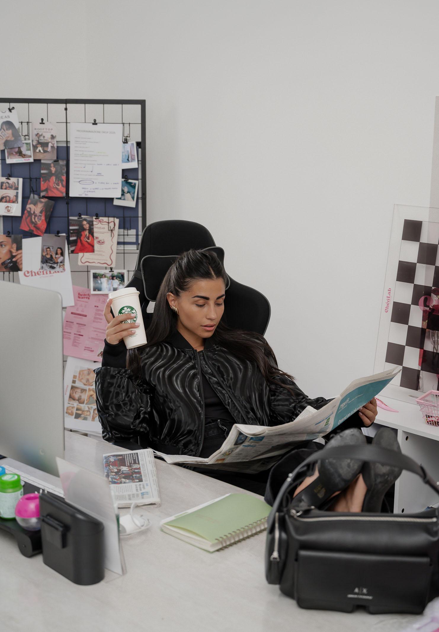 ARMANI EXCHANGE Bomber nero da donna con motivo a onde lucide XW000738AF16211 FC102 ARMANI EXCHANGE 