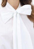 VICOLO Camicia a manica lunga bianca da donna con fiocco TF0483 BI VICOLO 