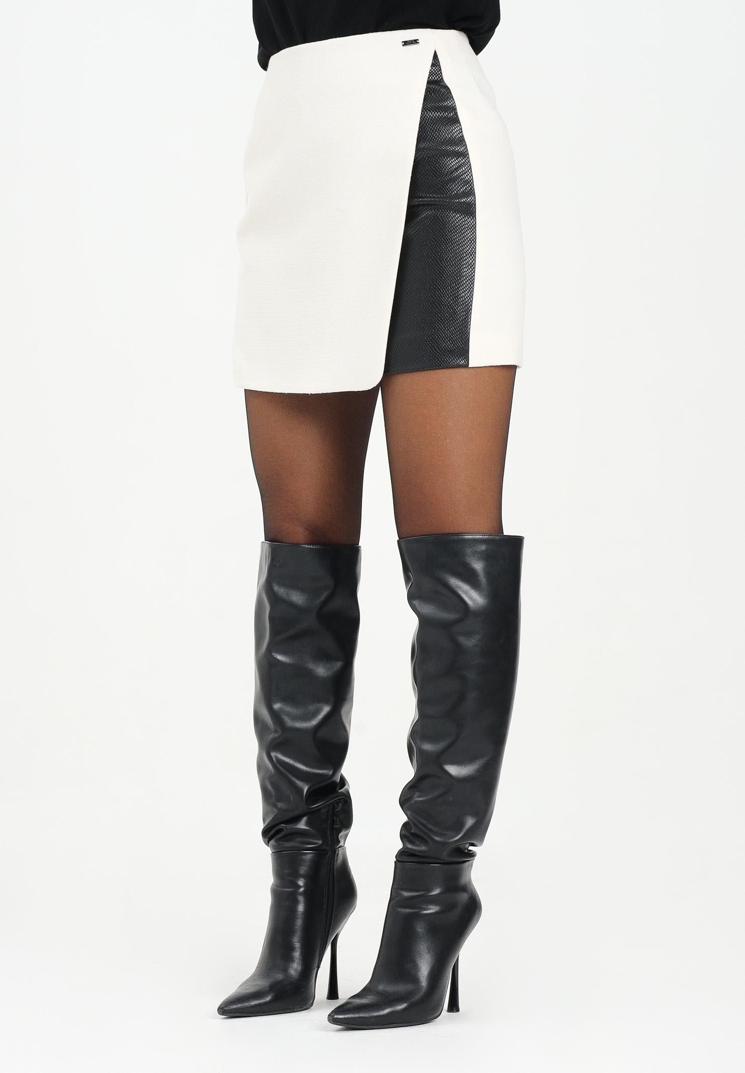 ARMANI EXCHANGE Gonna corta panna da donna con inserto in ecopelle nera XW001030AF16209 M0001 ARMANI EXCHANGE 