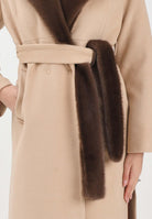 YES LONDON Cappotto beige da donna con dettagli in vera pelliccia CD1221 CA YES LONDON 