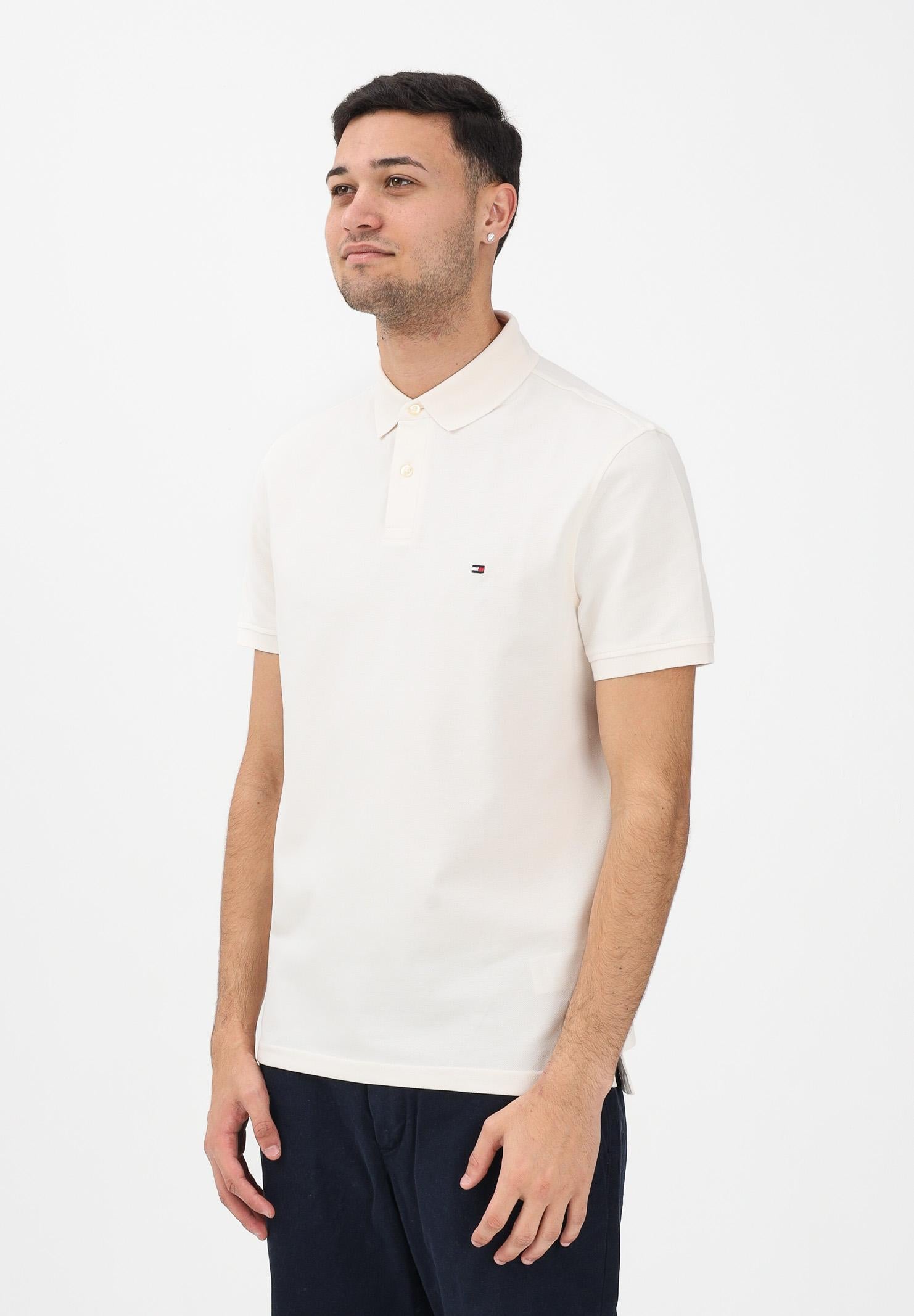 TOMMY HILFIGER Polo a manica corta panna da uomo con logo MW0MW17770 Z00 TOMMY HILFIGER 