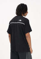 THE NORTH FACE T-shirt a manica corta Zumu Relaxed nera da uomo NF0A8GUYJK31 . THE NORTH FACE 