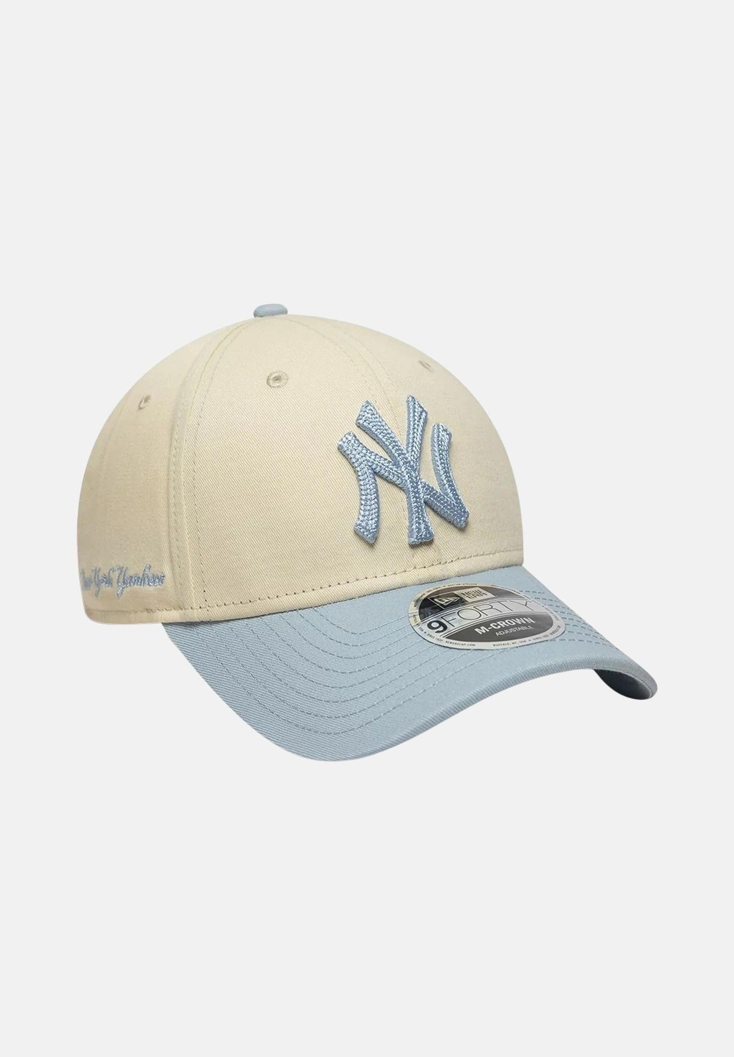 NEW ERA Cappello con visiera MLB Side Script New York Yankees 9FORTY M-Crown beige e azzurro per uomo e donna 60856248 . NEW ERA 