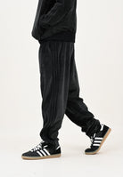 ADIDAS ORIGINALS Pantalone sportivo SST Adicolor Velour nero da uomo JW8377  ADIDAS ORIGINALS 