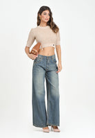 VICOLO Jeans Nathalie da donna realizzati in denim blu medio con un delicato effetto slavato DF5142 VU VICOLO 