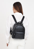ARMANI EXCHANGE Zaino nero da donna con logo allover in rilievo 942805CC793 00020 ARMANI EXCHANGE 