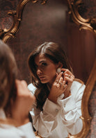 SIMONA CORSELLINI Camicia a manica lunga bianca da donna con fiocco A25CECA10201-C00162 V0300 SIMONA CORSELLINI 