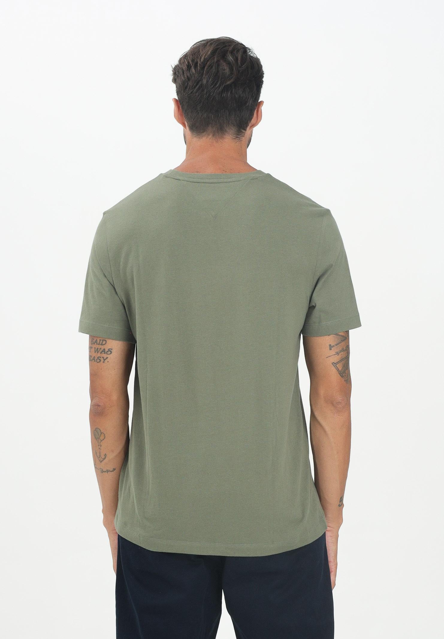 TOMMY HILFIGER T-shirt a manica corta verde da uomo con logo MW0MW39995PLI . TOMMY HILFIGER 