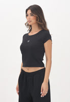 CALVIN KLEIN JEANS T-shirt a manica corta nera da donna con patch logo LV047C200GUB1  CALVIN KLEIN JEANS 