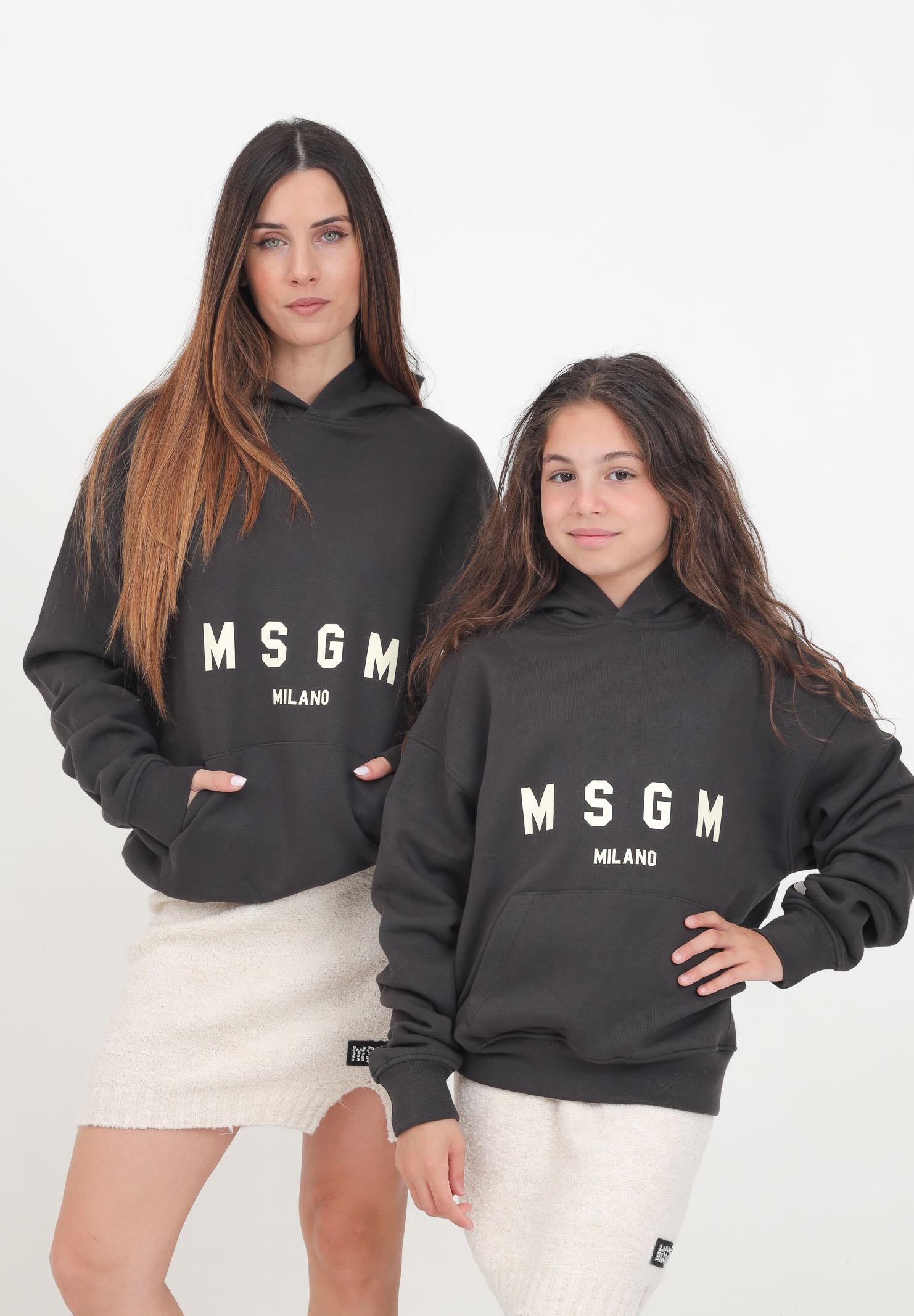 Felpa con cappuccio color piombo per donna e bambina abbellita da stampa logo F4MSJUHS173 103 MSGM 