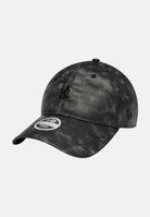 NEW ERA Cappello con visiera 9TWENTY New York Yankees MLB Worn in ecopelle nera per uomo e donna 60758953 . NEW ERA 