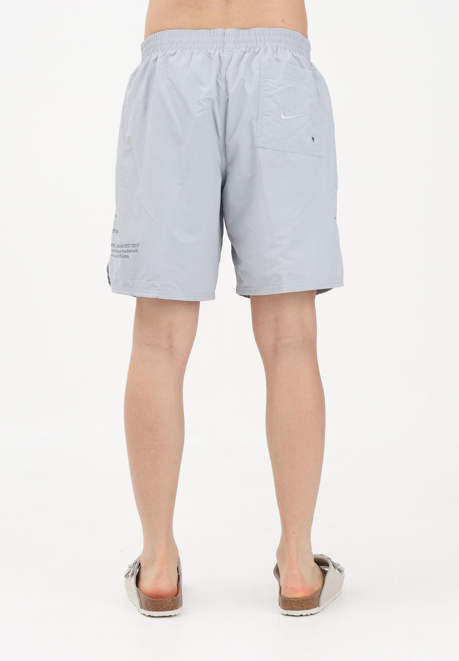 NIKE Shorts mare grigio da uomo con stampa NESSF508 051 NIKE 