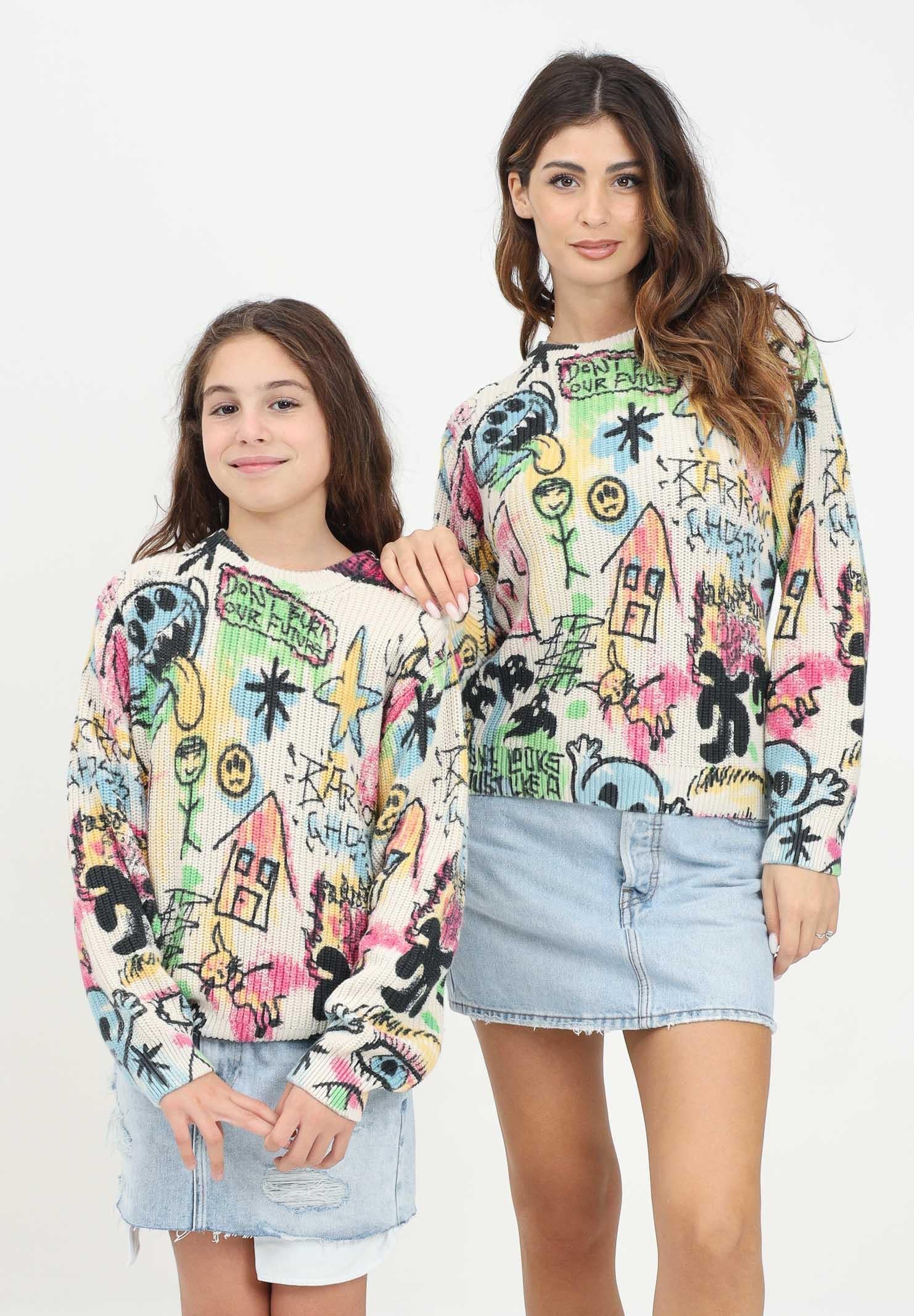 Maglione girocollo panna per donna e bambina caratterizzato da stampa street art F4BKJUJP017 13 BARROW 