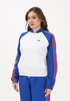 ADIDAS ORIGINALS Giacca a vento SST bianca, blu e rossa da donna KE2413 . ADIDAS ORIGINALS 