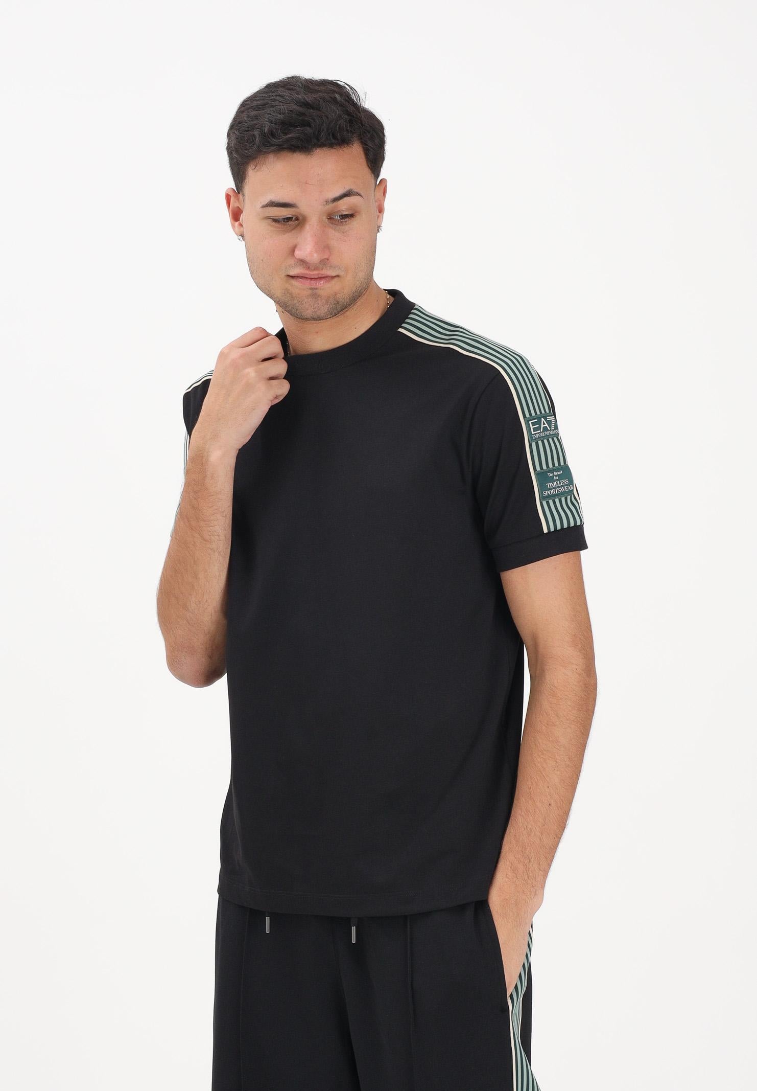 EA7 T-shirt a manica corta nera da uomo con dettaglio in gors sulle spalle e logo EA7 7M001507AF16548 UC001 EA7 