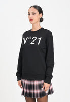 N21 Felpa girocollo nera per donna, ragazzi e bambini con logo a contrasto N21588N0154 0N900 N21 