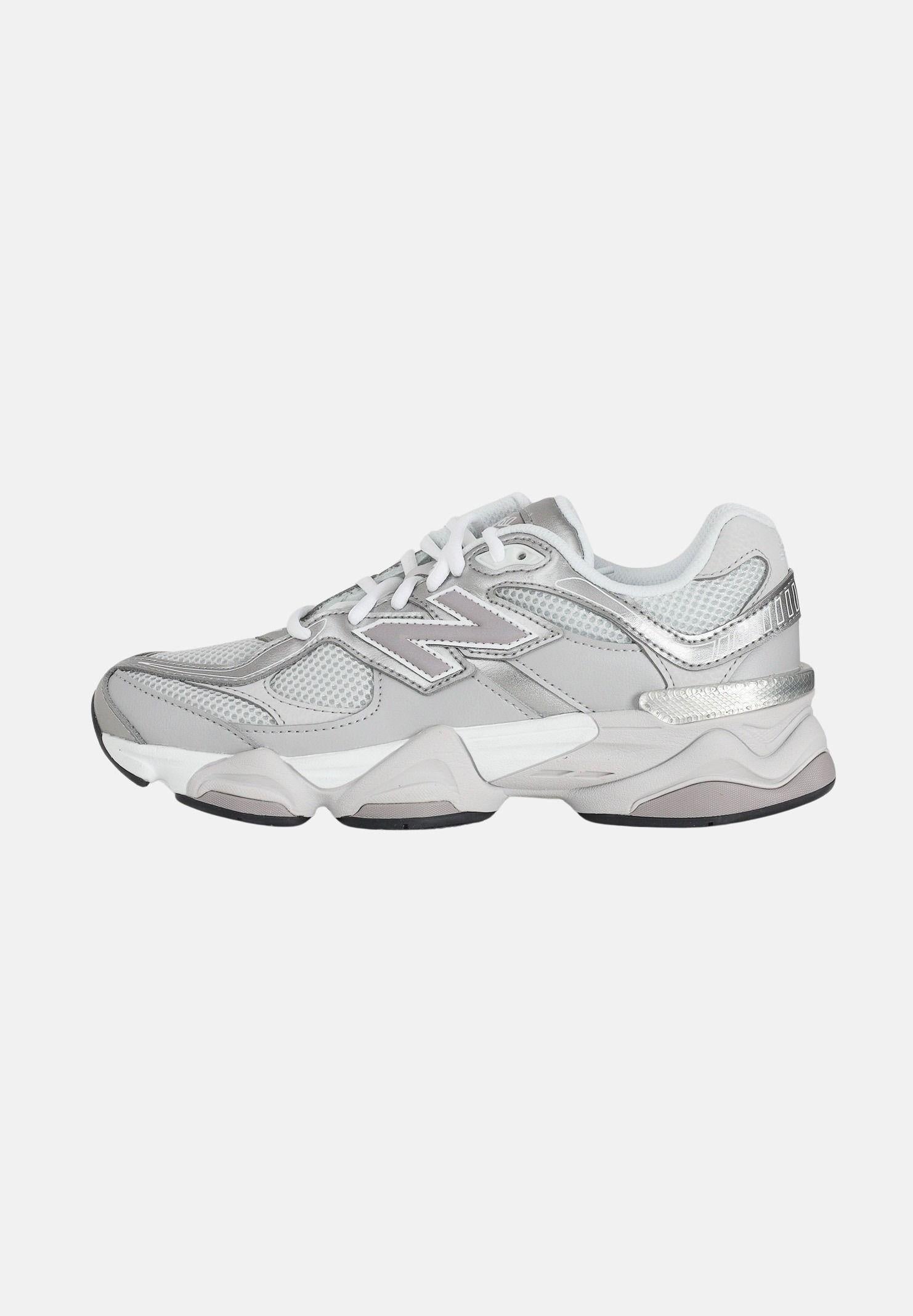 NEW BALANCE Sneakers 9060 Lace argento per uomo e donna G90602LB . NEW BALANCE 