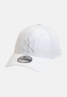 NEW ERA Cappello con visiera 9FORTY New York Yankees League Essential bianco per uomo e donna 60471460 . NEW ERA 