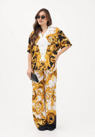 VERSACE JEANS COUTURE Camicia a manica corta bianca e nera da donna con stampa Wave Couture oro 80HAL2P9NS832 GL2 VERSACE JEANS COUTURE 
