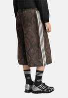ADIDAS ORIGINALS shorts donna Snake Print Denim Bermuda Shorts marrone donna. KX1900 . ADIDAS ORIGINALS 