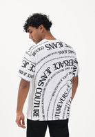VERSACE JEANS COUTURE T-shirt a manica corta bianca da uomo con stampa Logomania su maniche e retro 80GAH6R1JS555 L02 VERSACE JEANS COUTURE 