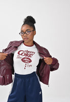 ONLY T-shirt a manica corta bianca da donna con stampa Cherry Coke 15355835 cherry ONLY 