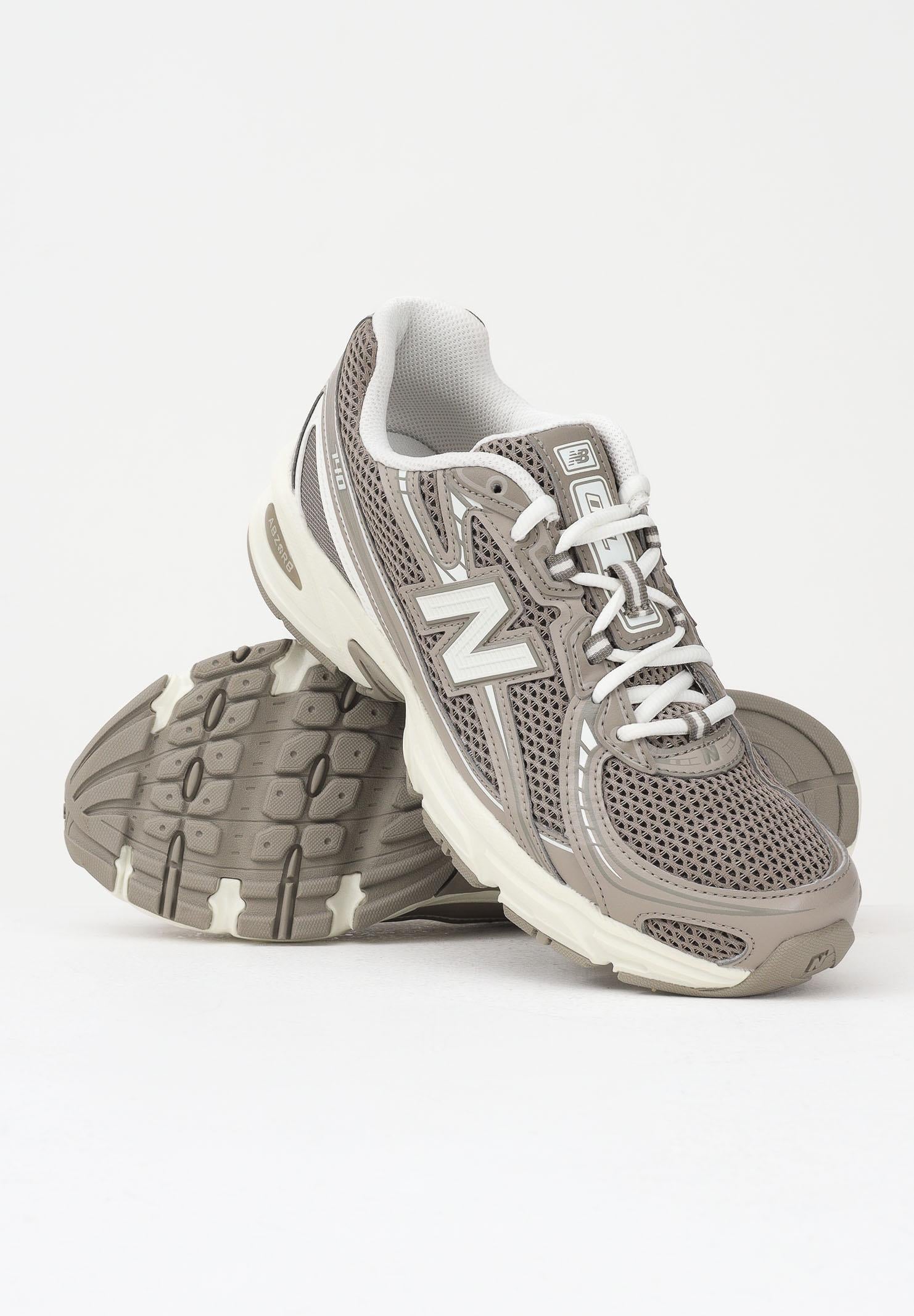 NEW BALANCE Sneakers 740 panna per uomo e donna U740SA2 . NEW BALANCE 