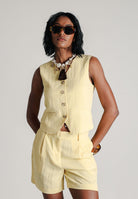 ONLY Shorts giallo da donna 15370279 SU ONLY 