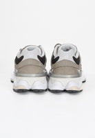 NEW BALANCE Sneakers 9060 tortora da uomo U9060CTA . NEW BALANCE 