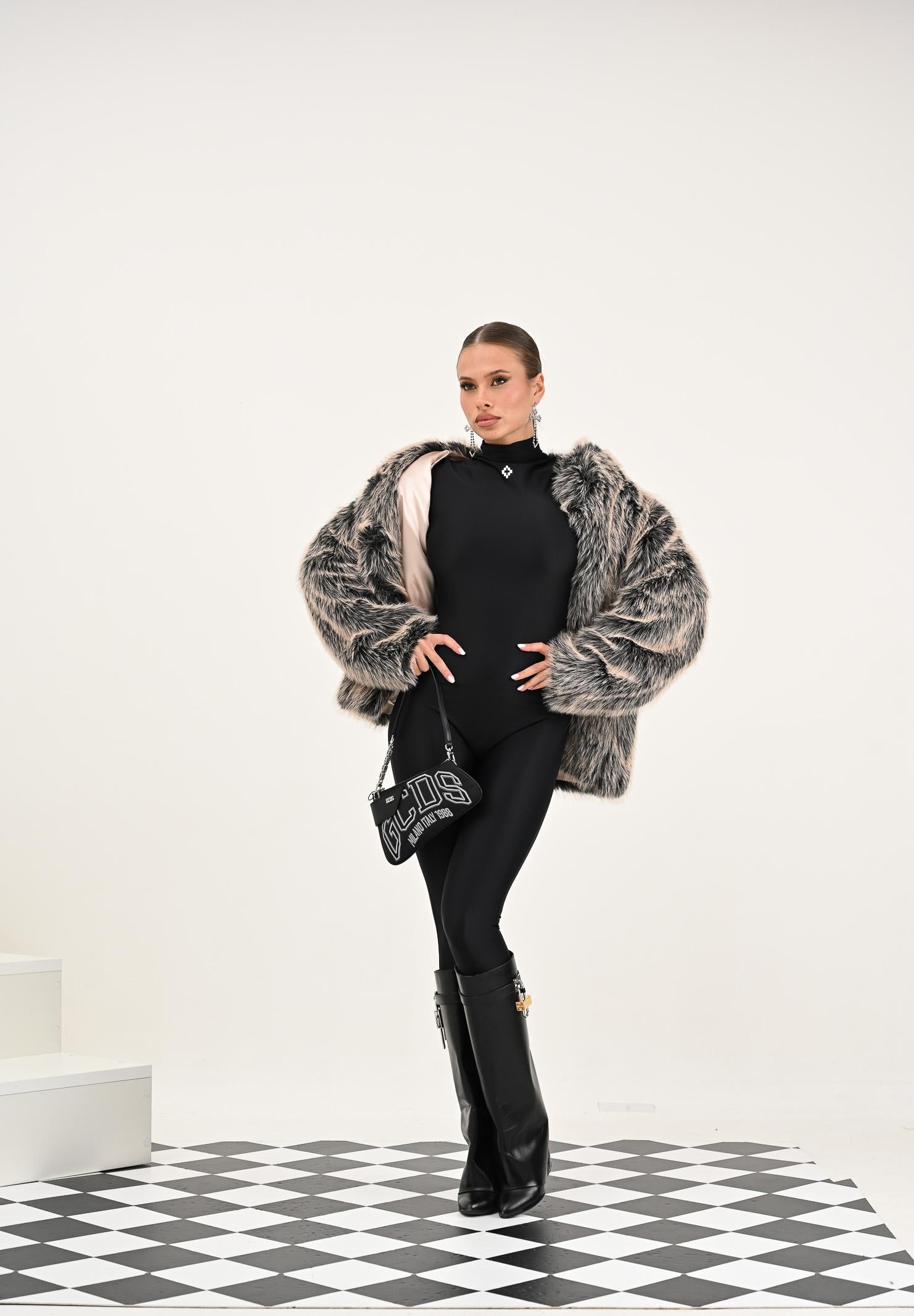 PATRIZIA PEPE Pelliccia nude e nera da donna 8O0197E072 B849 PATRIZIA PEPE 