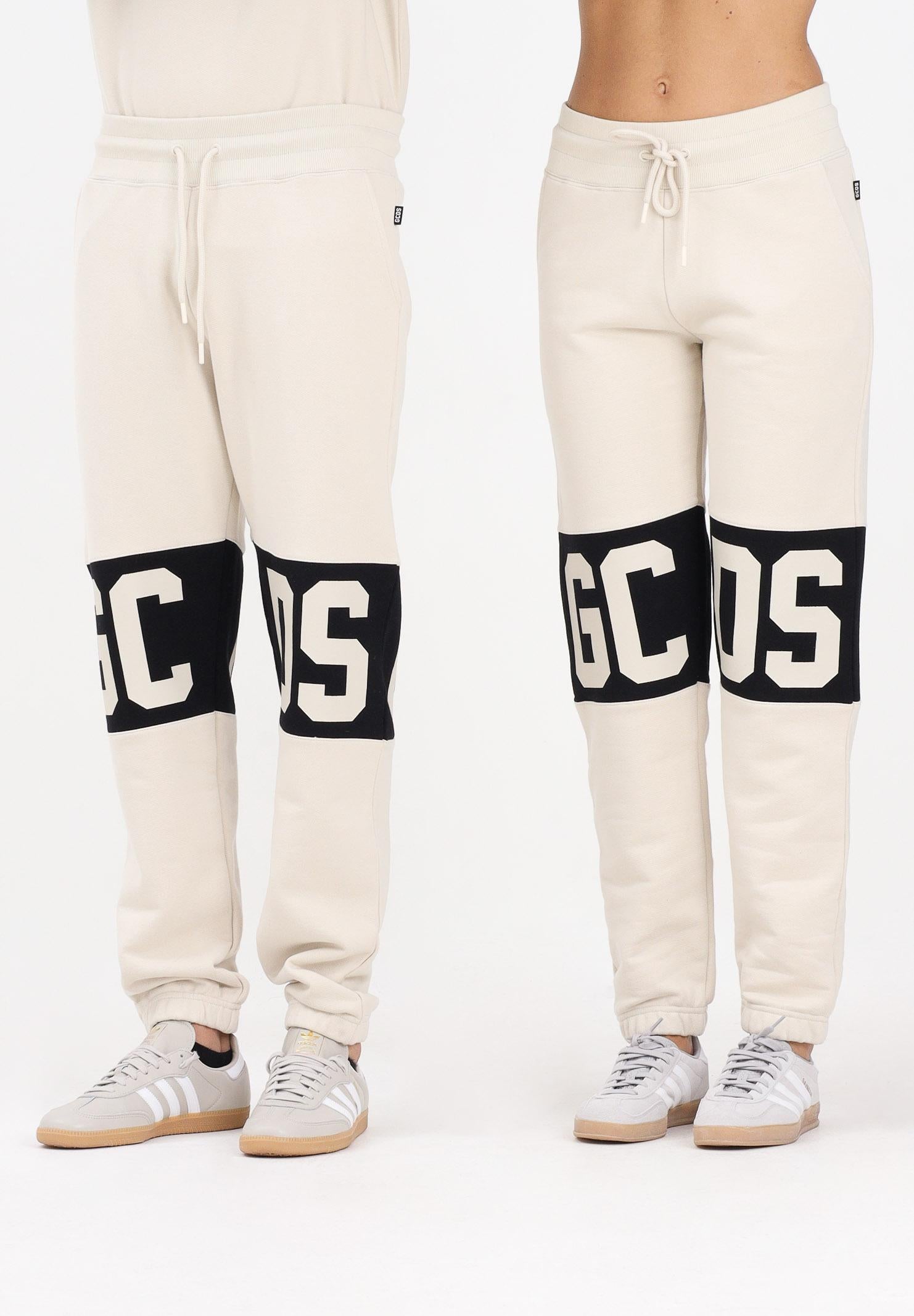 GCDS Pantalone sportivo panna per uomo e donna con banda logo a contrasto B1XM3001JD1 09 GCDS 