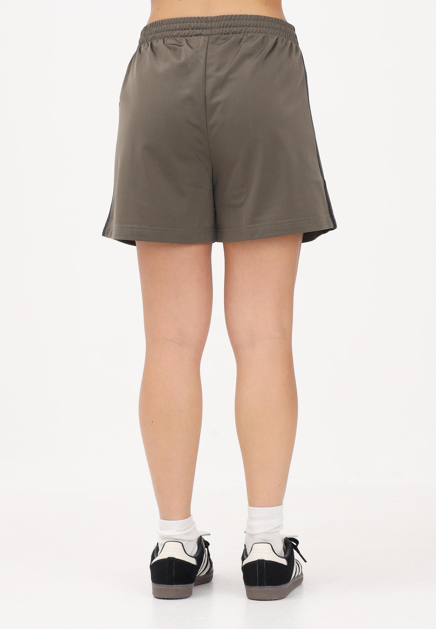 ADIDAS PERFORMANCE shorts sportivi verde oliva, colore basico verde, da donna. KS4786 . ADIDAS PERFORMANCE 