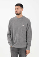 CALVIN KLEIN JEANS Maglioncino girocollo grigio da uomo con patch logo LV04RD313GP7E  CALVIN KLEIN JEANS 