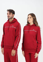 LACOSTE Felpa con cappuccio bordeaux per uomo e donna rifinita da righe logate SH9808 476 LACOSTE 