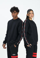 GCDS Felpa girocollo nera per uomo e donna con bande logate B2EM1501JD1 99 GCDS 