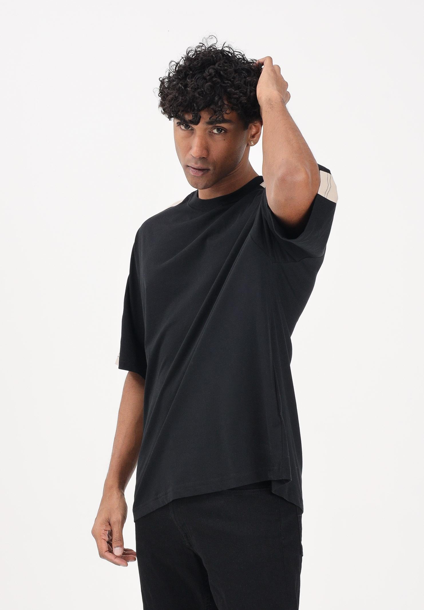 VERSACE JEANS COUTURE T-shirt a manica corta nera da uomo con inserto a contrasto 80GAHE08CJ00E 899 VERSACE JEANS COUTURE 