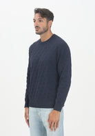 CALVIN KLEIN JEANS Maglioncino girocollo blu da uomo caratterizzato da una lavorazione in rilievo con motivo CK LV04RC359GDYF  CALVIN KLEIN JEANS 