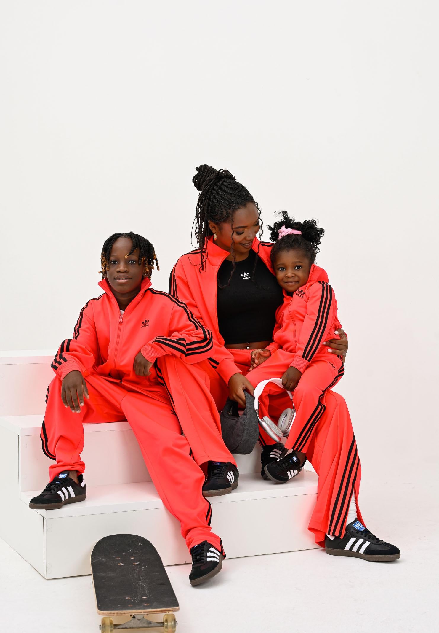 ADIDAS ORIGINALS Pantalone sportivo Adicolor Classic Firebird Loose rosso fluo da donna JW1227  ADIDAS ORIGINALS 