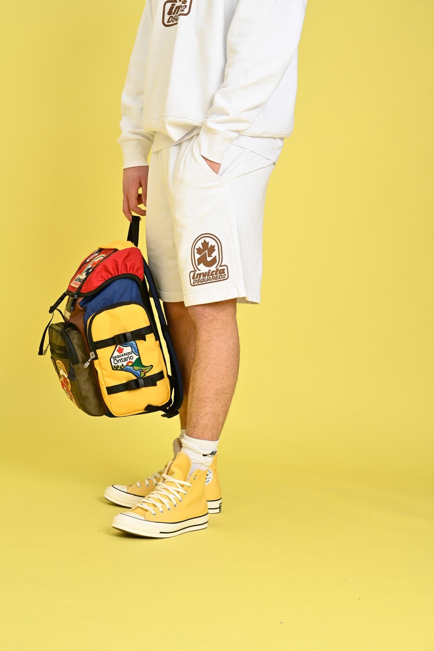 DSQUARED2 Shorts Sportivo Bianco: Logo 'Invicta Dsquared2'