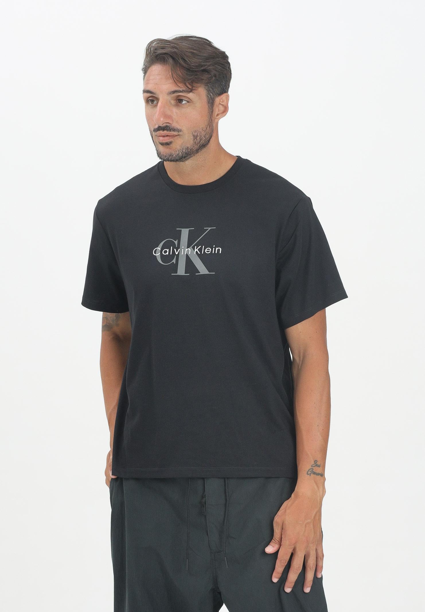 CALVIN KLEIN JEANS T-shirt a manica corta nera da uomo con logo LV04RB862GUB1  CALVIN KLEIN JEANS 