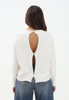 VICOLO Maglioncino girocollo panna da donna con dettagli cut-out sul retro 77064F FU02 VICOLO 