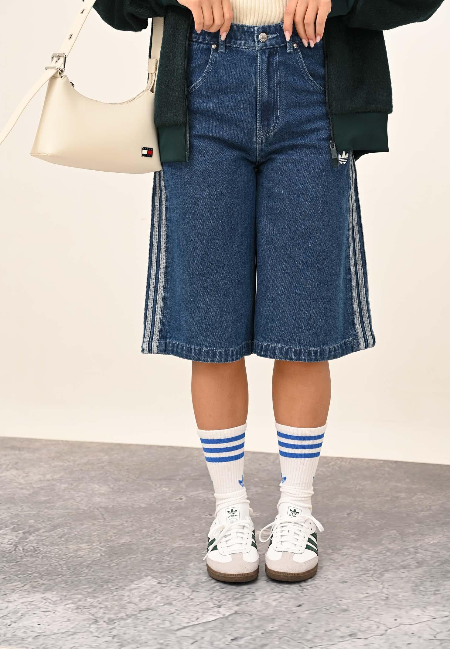 ADIDAS ORIGINALS Shorts Adicolor Denim Firebird in denim medio da uomo JC6235 . ADIDAS ORIGINALS 