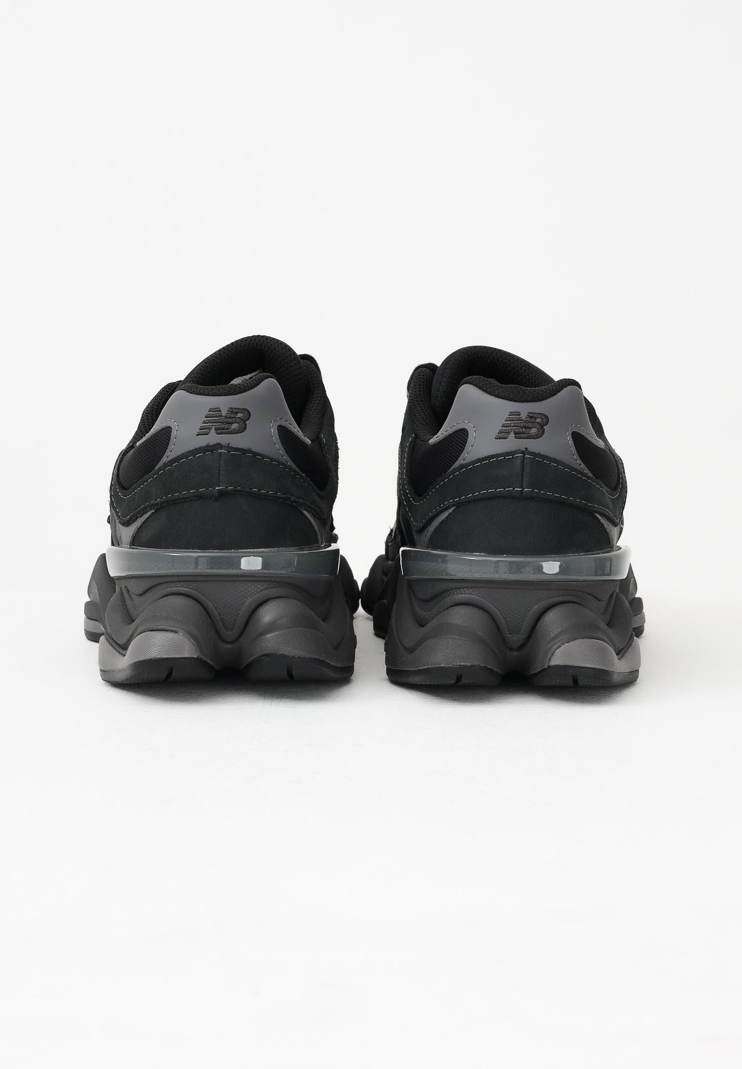 NEW BALANCE Sneakers 9060 nere per uomo e donna U906079E . NEW BALANCE 