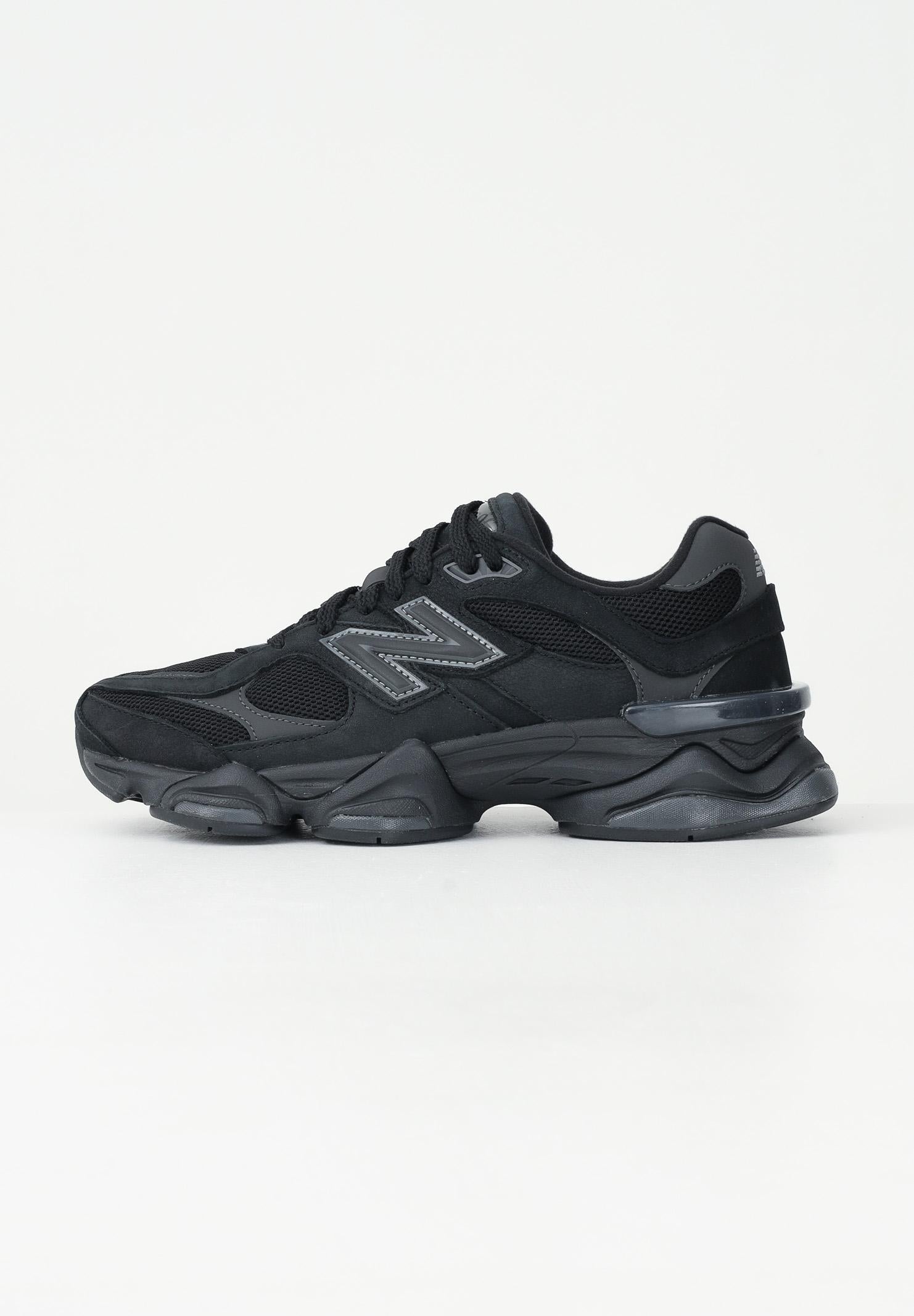 NEW BALANCE Sneakers 9060 nere per uomo e donna U9060ZGE  NEW BALANCE 