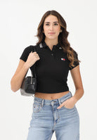 TOMMY JEANS Polo a manica corta nera da donna con logo DW0DW21932 BDS TOMMY JEANS 
