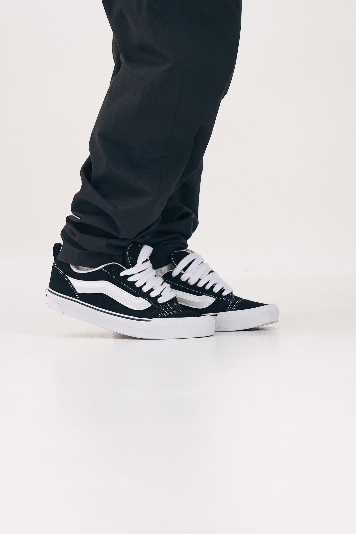 Sneakers Knu Skool Nere: Stile Anni '90 per Uomo e Donna