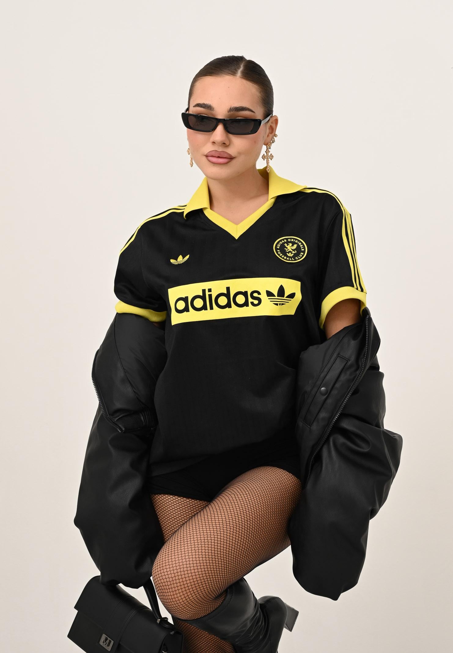 ADIDAS ORIGINALS Polo Graphic Football-Inspired Jersey nera da donna JW2562 . ADIDAS ORIGINALS 